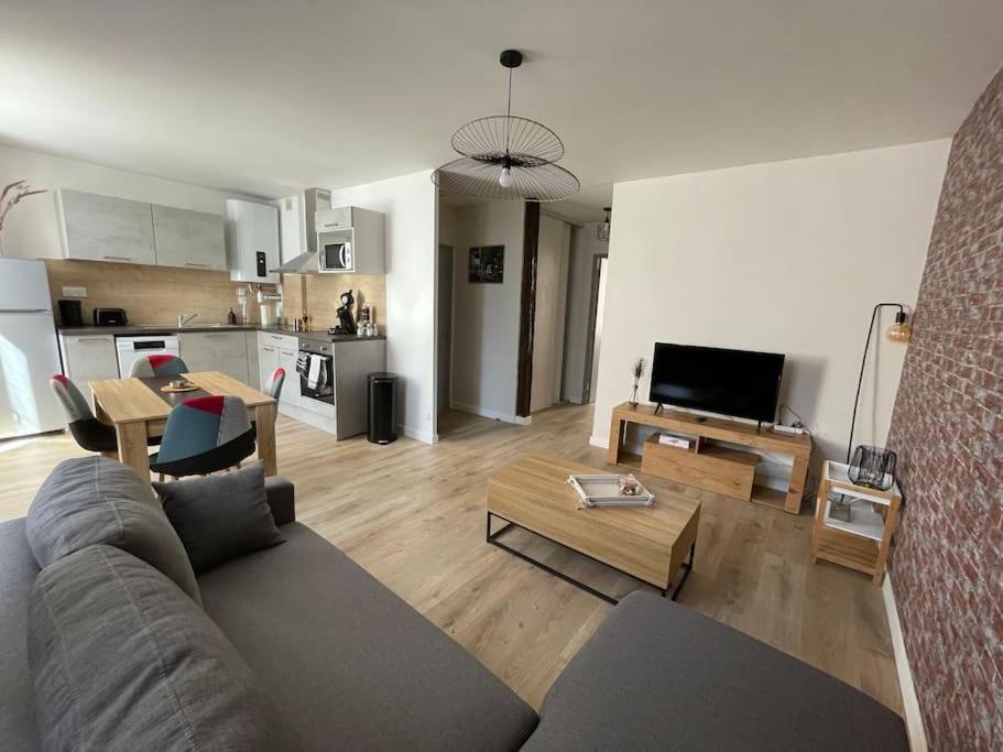 T2Entierement Renove Style Industriel Apartment Родез Екстериор снимка